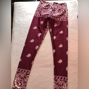 Goldsheep Bandanna OG print, long, high waisted leggings, L, great condition!